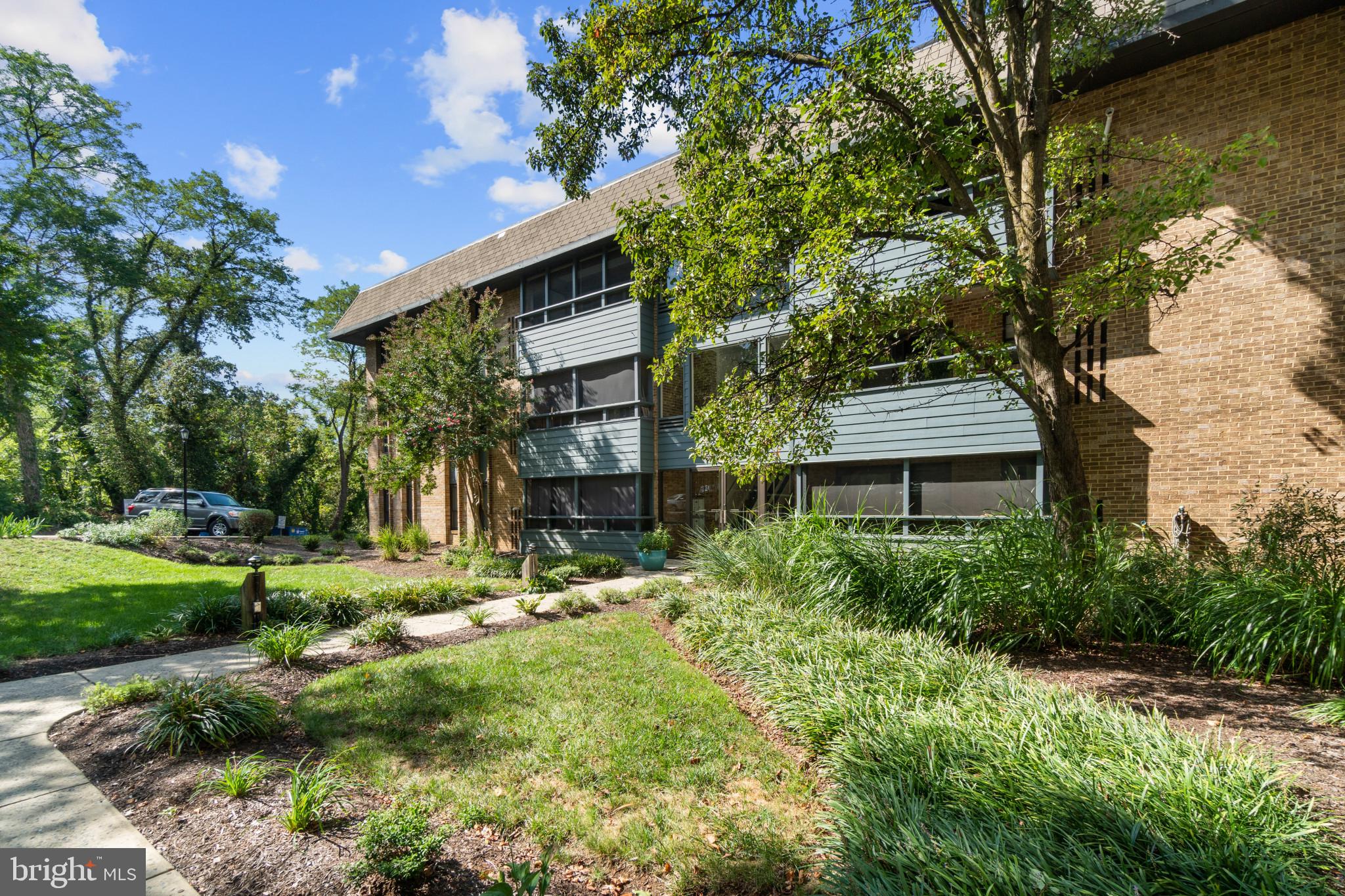 MARINERS COVE - Residential