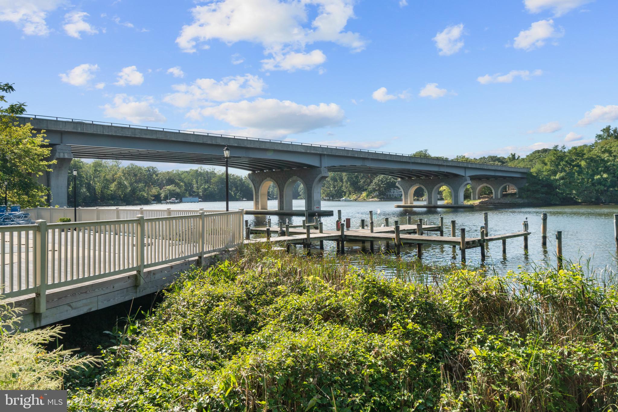 MARINERS COVE - Residential