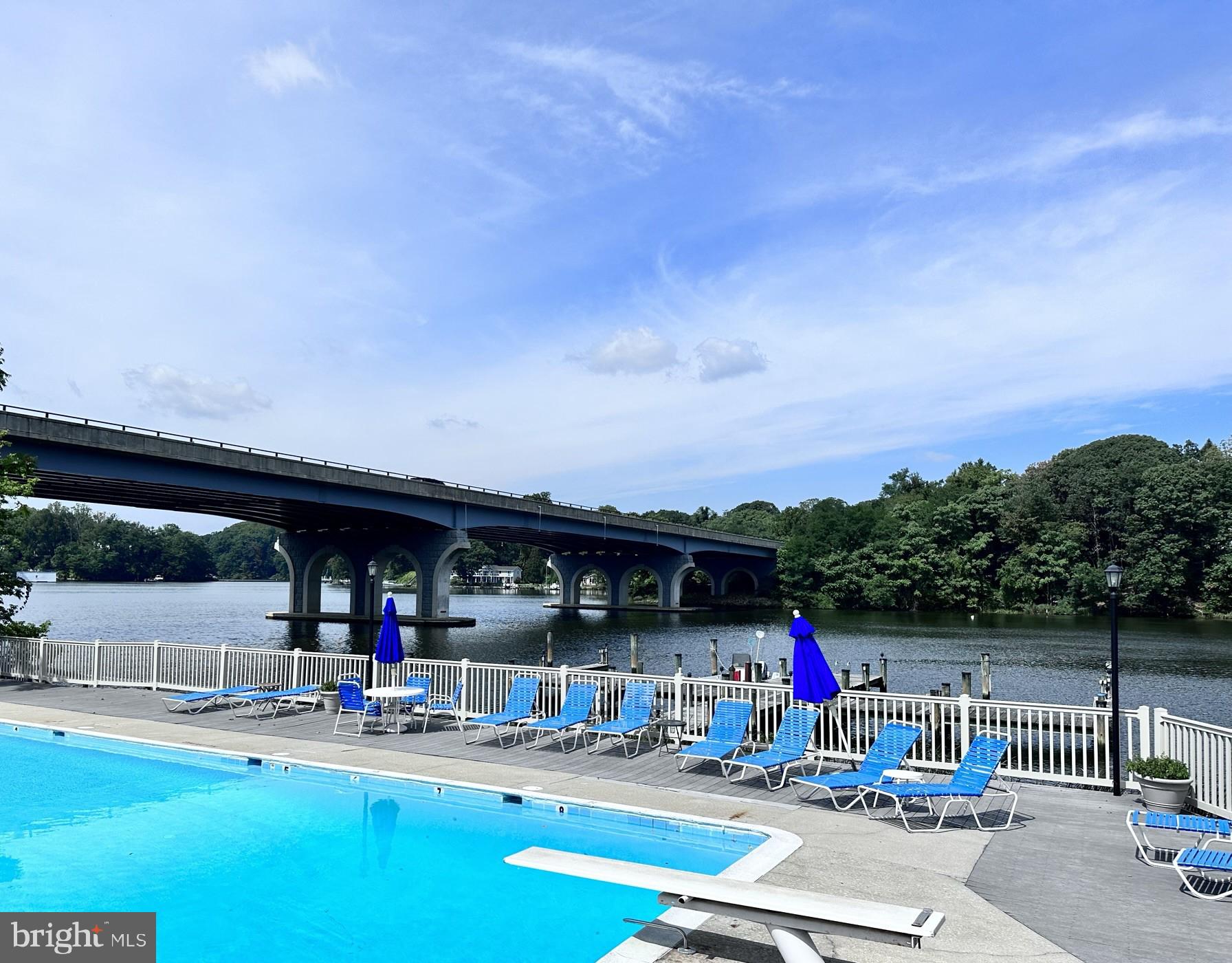 MARINERS COVE - Residential