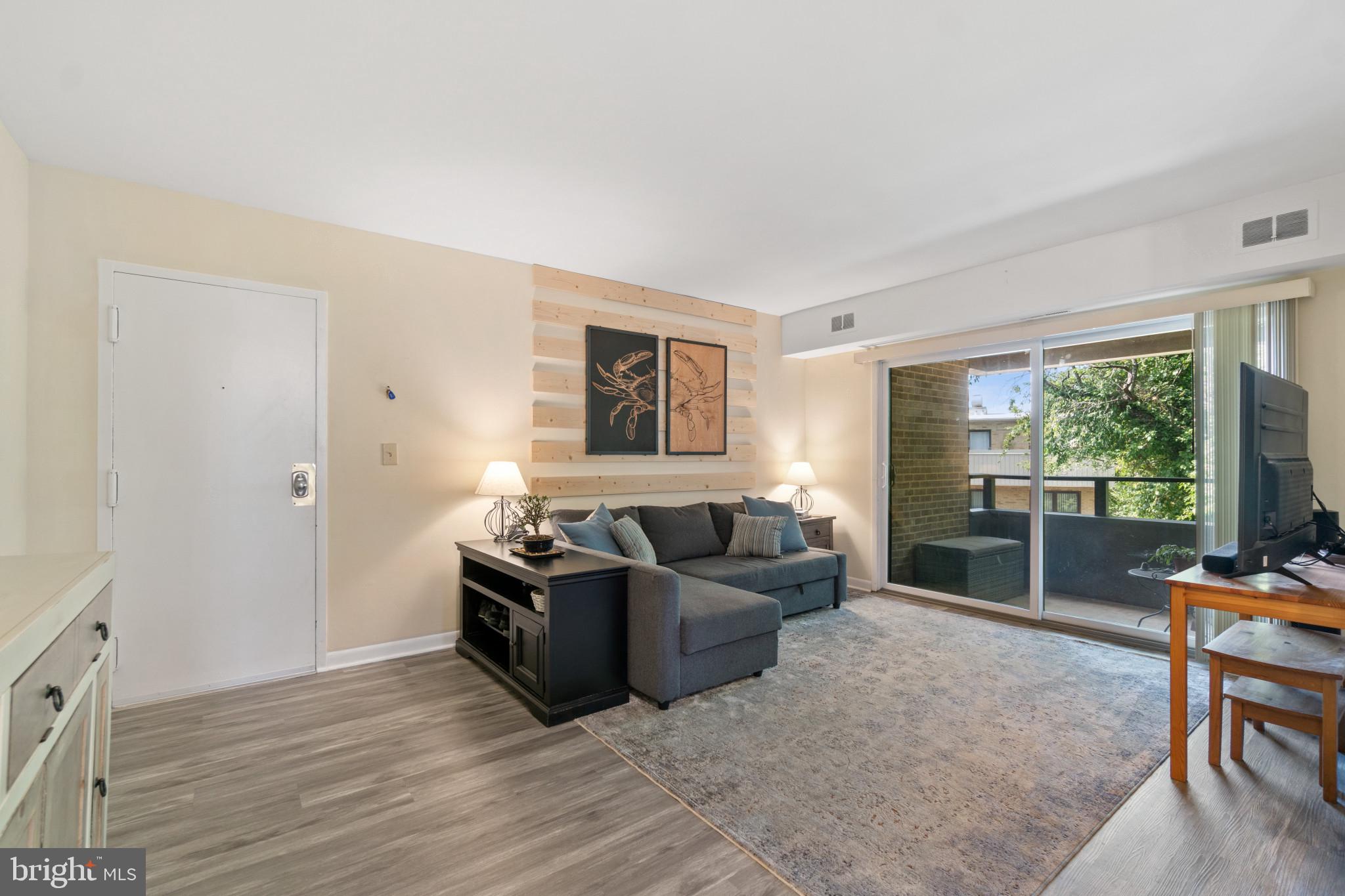 MARINERS COVE - Residential