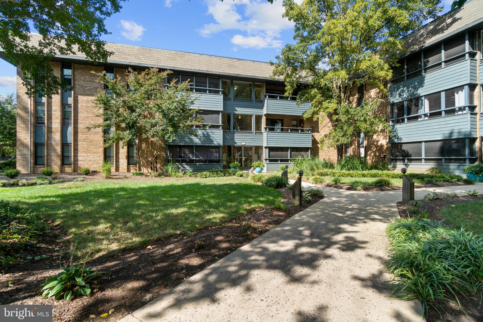 MARINERS COVE - Residential