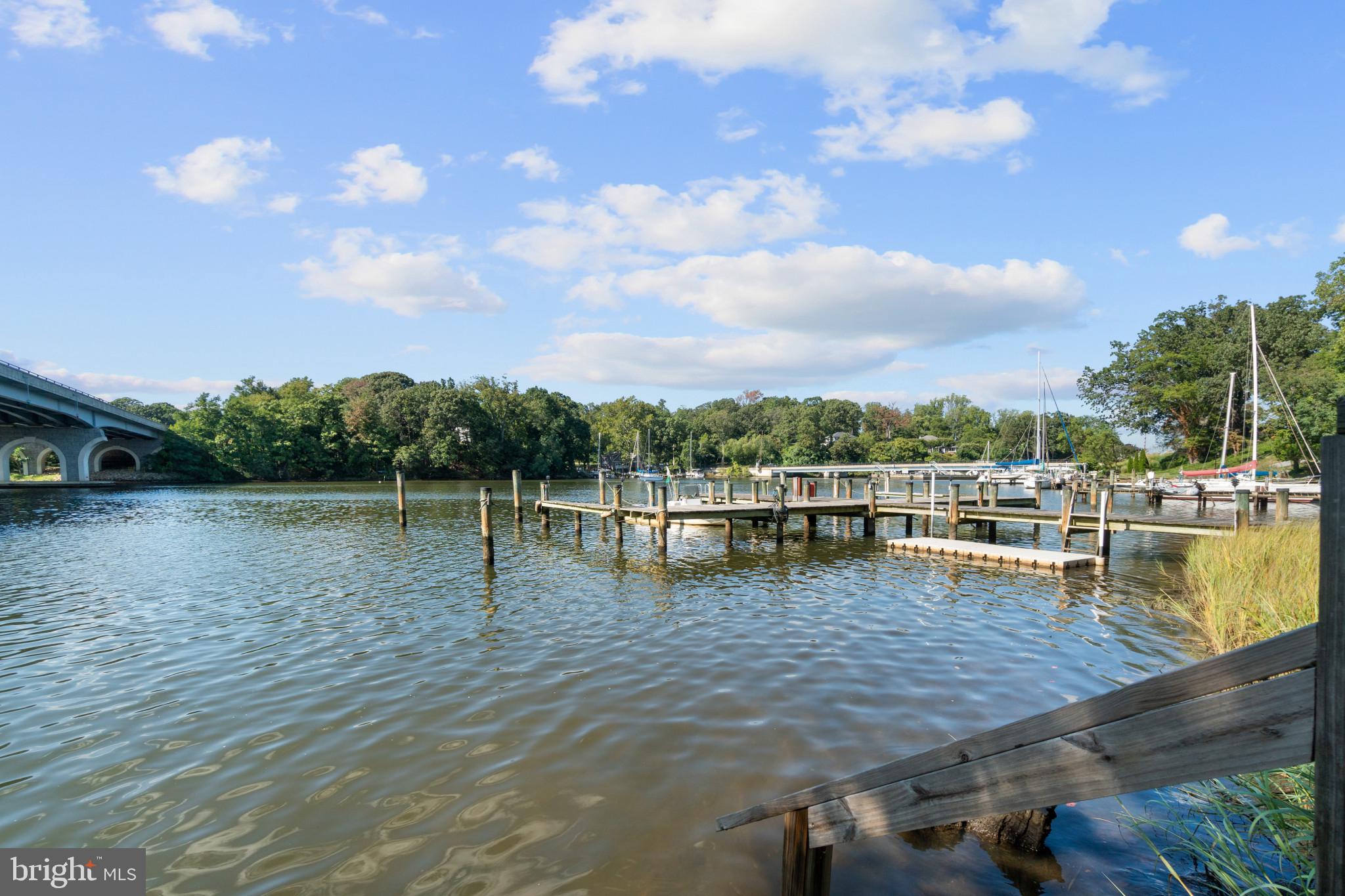 MARINERS COVE - Residential