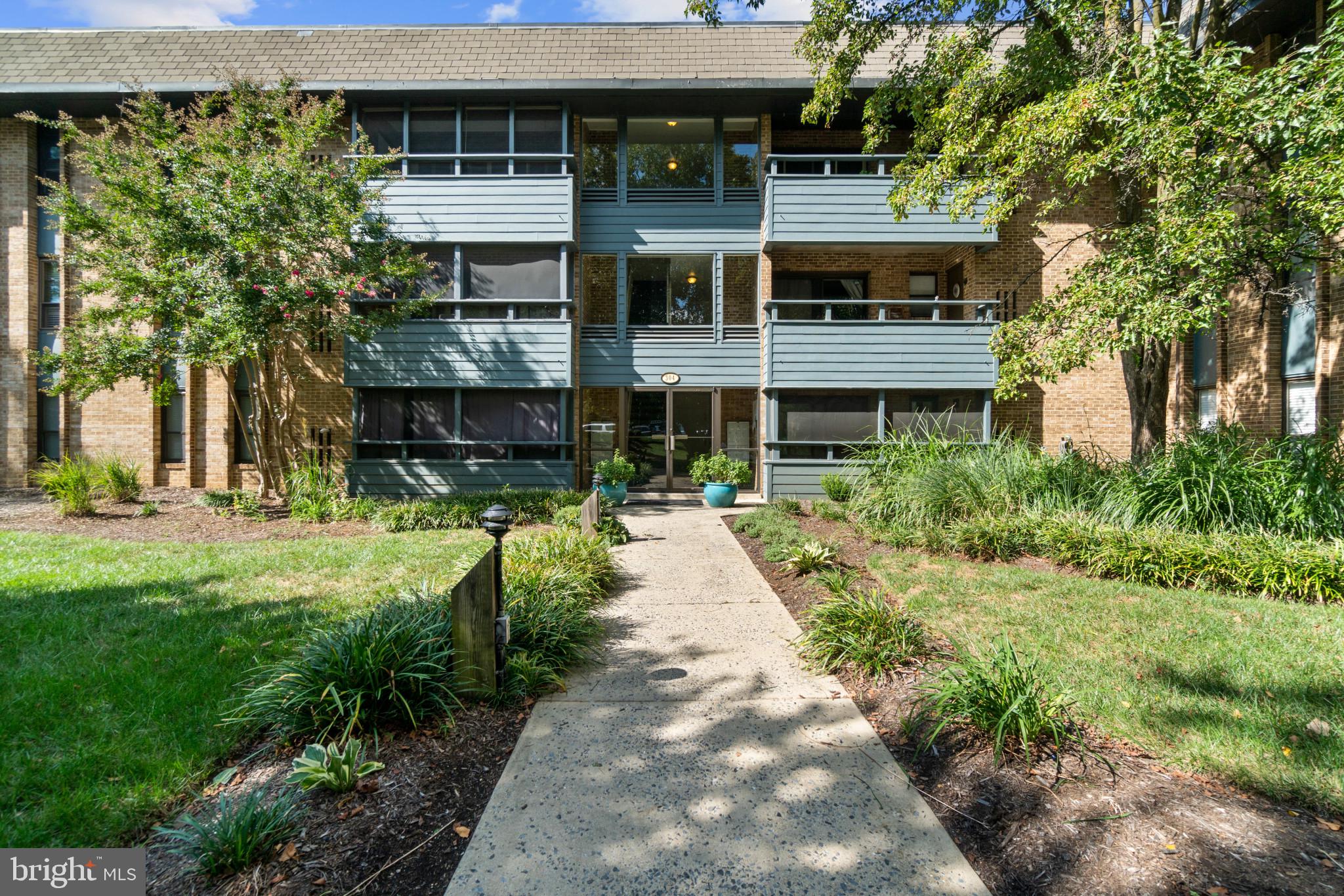 MARINERS COVE - Residential