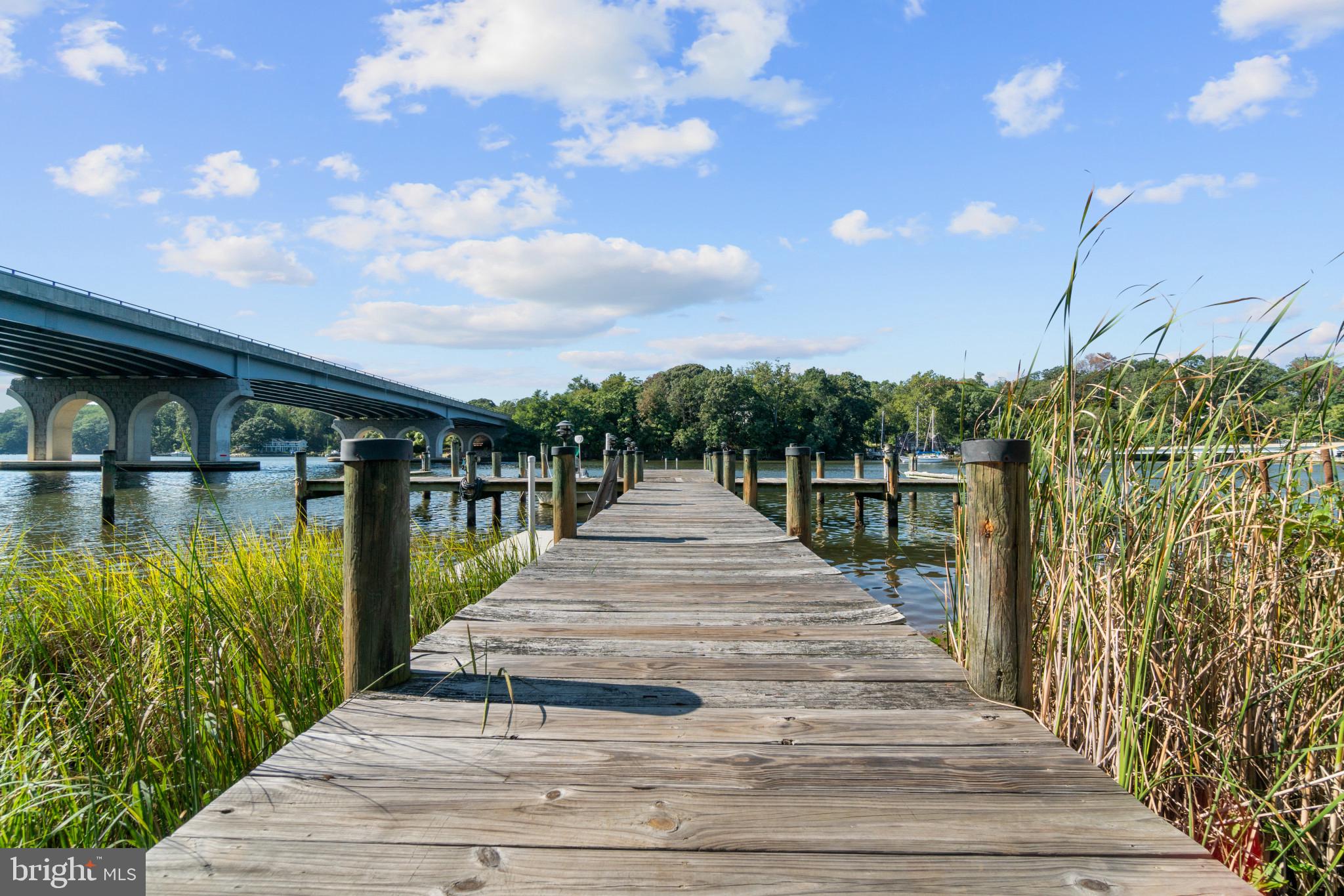 MARINERS COVE - Residential