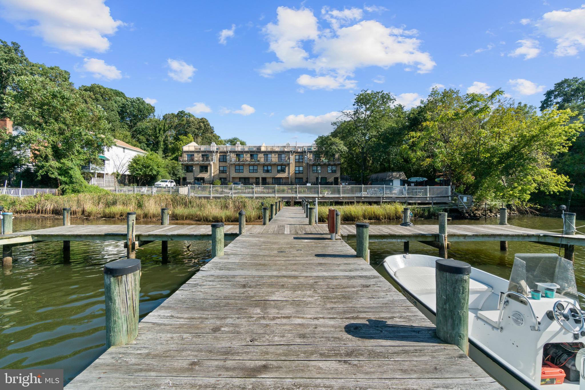 MARINERS COVE - Residential