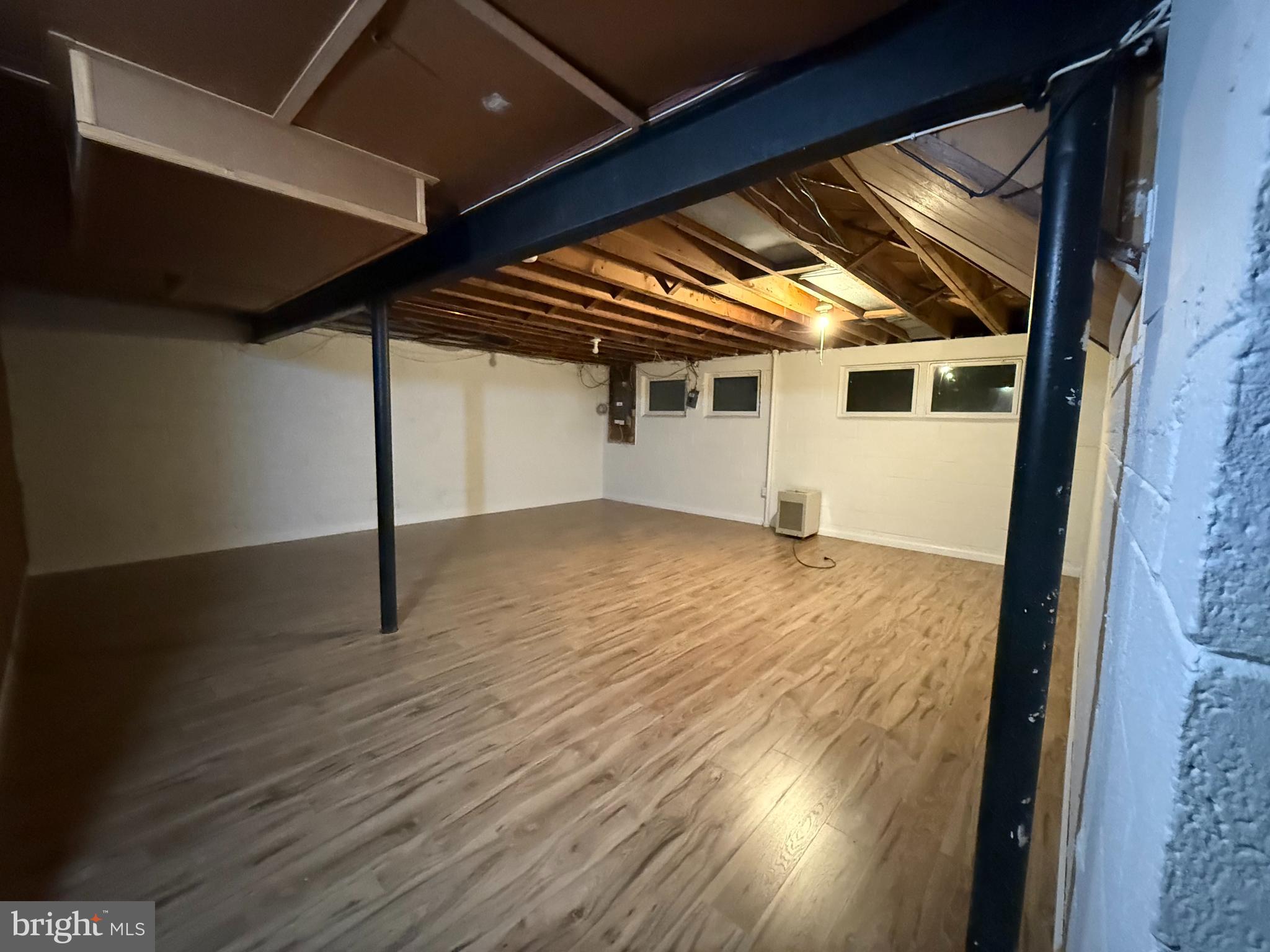 WOODBURN - Residential Lease