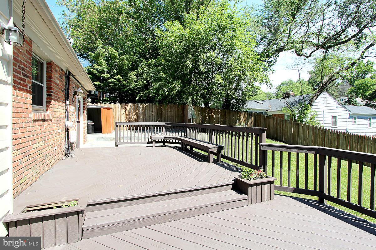 WOODBURN - Residential Lease