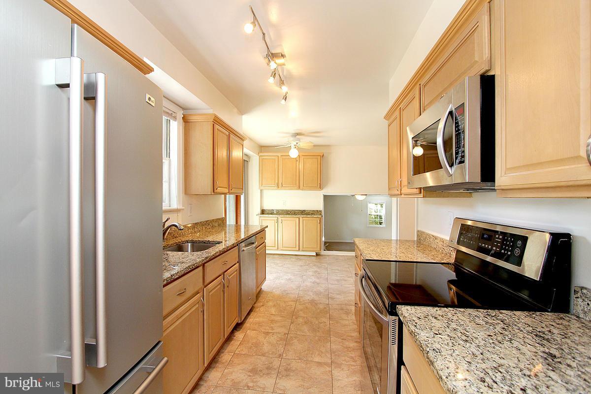 WOODBURN - Residential Lease