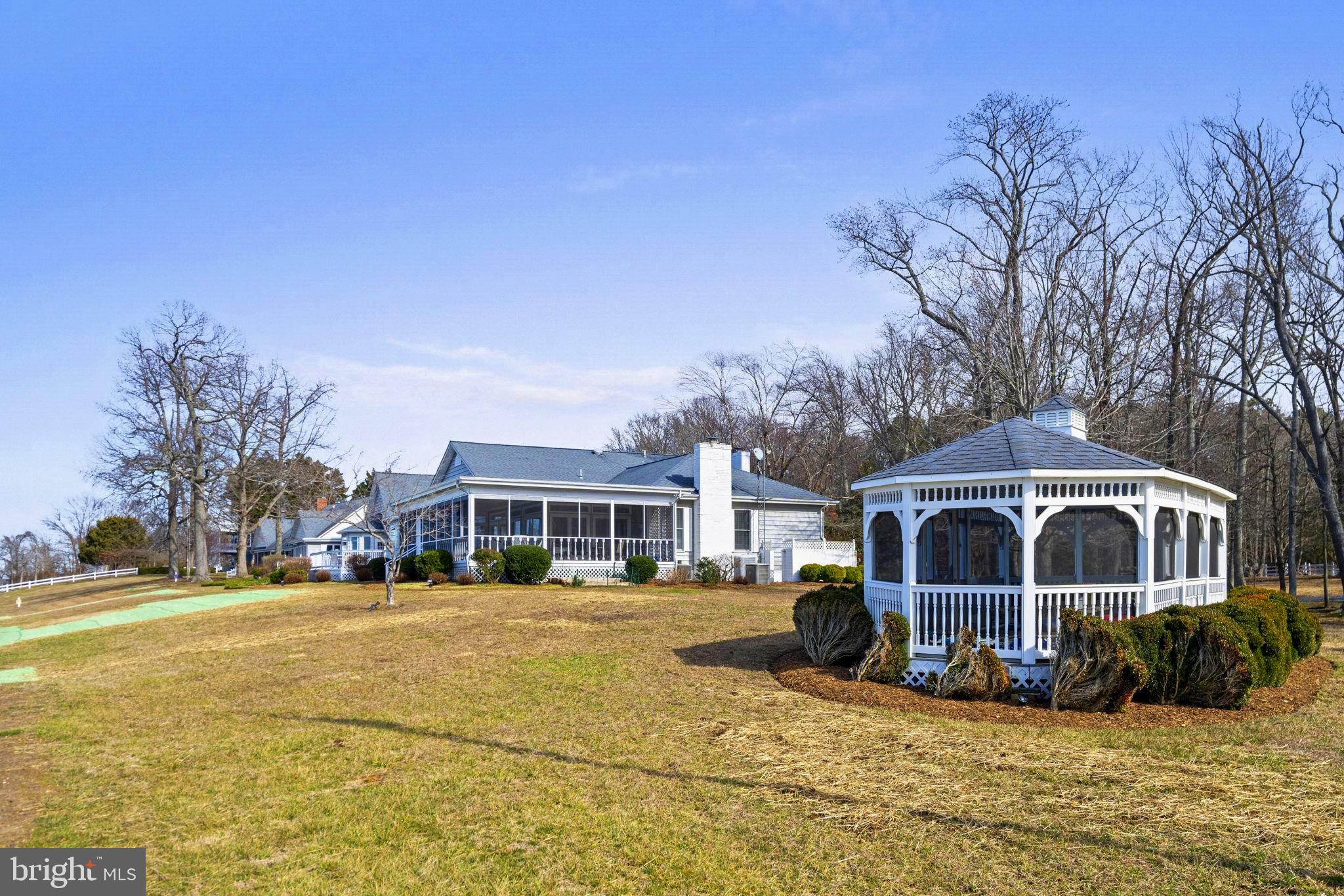 BRETON BEACH - Residential
