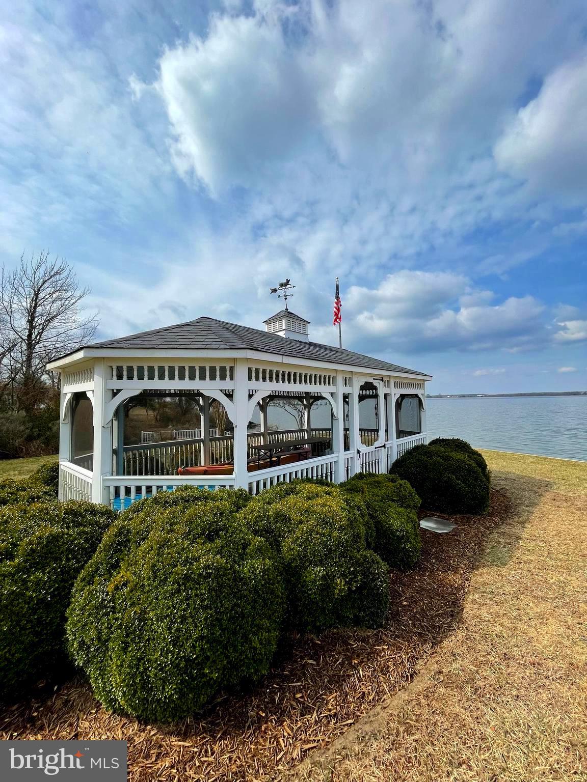 BRETON BEACH - Residential