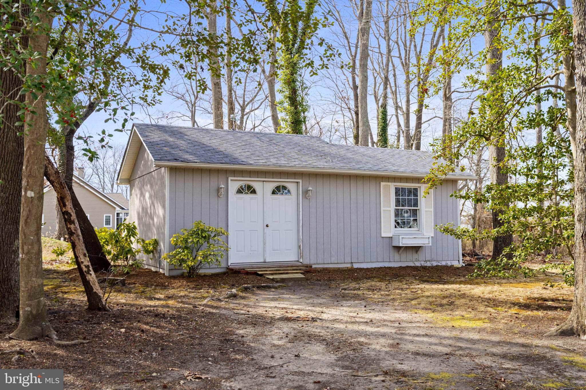 BRETON BEACH - Residential