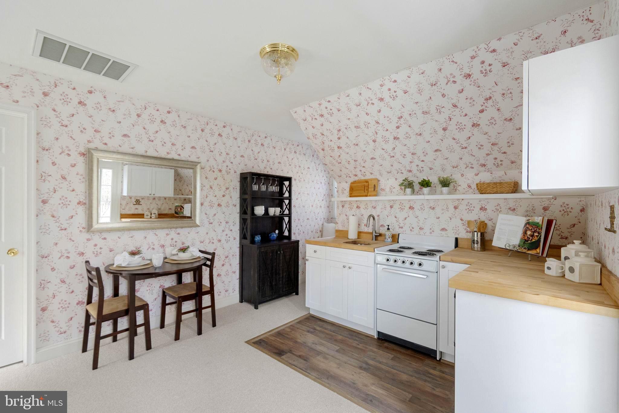 BRETON BEACH - Residential