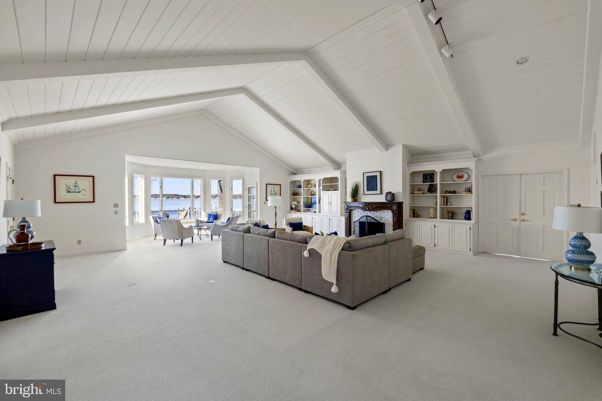 BRETON BEACH - Residential