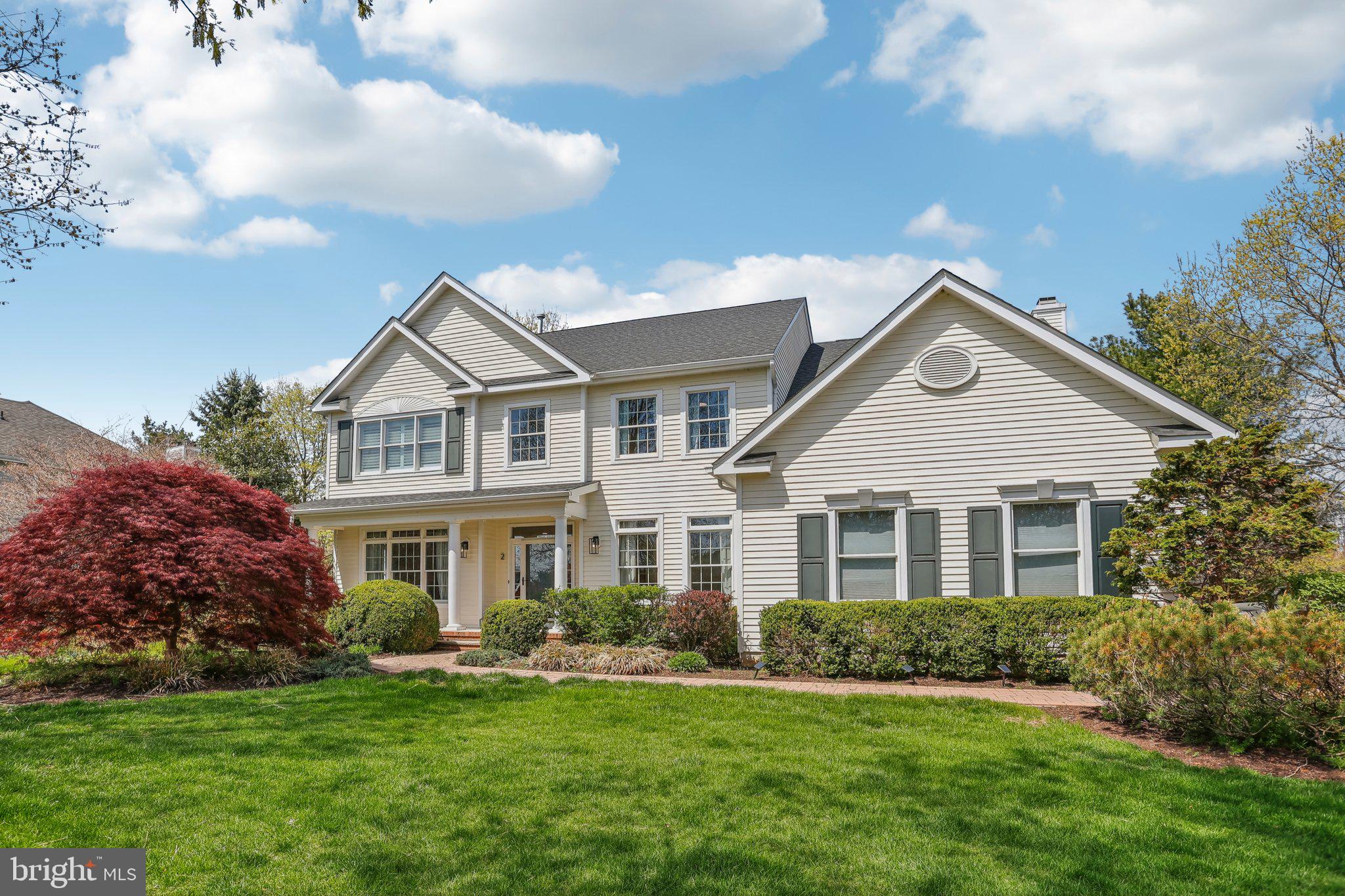 2 BULL CREEK COURT