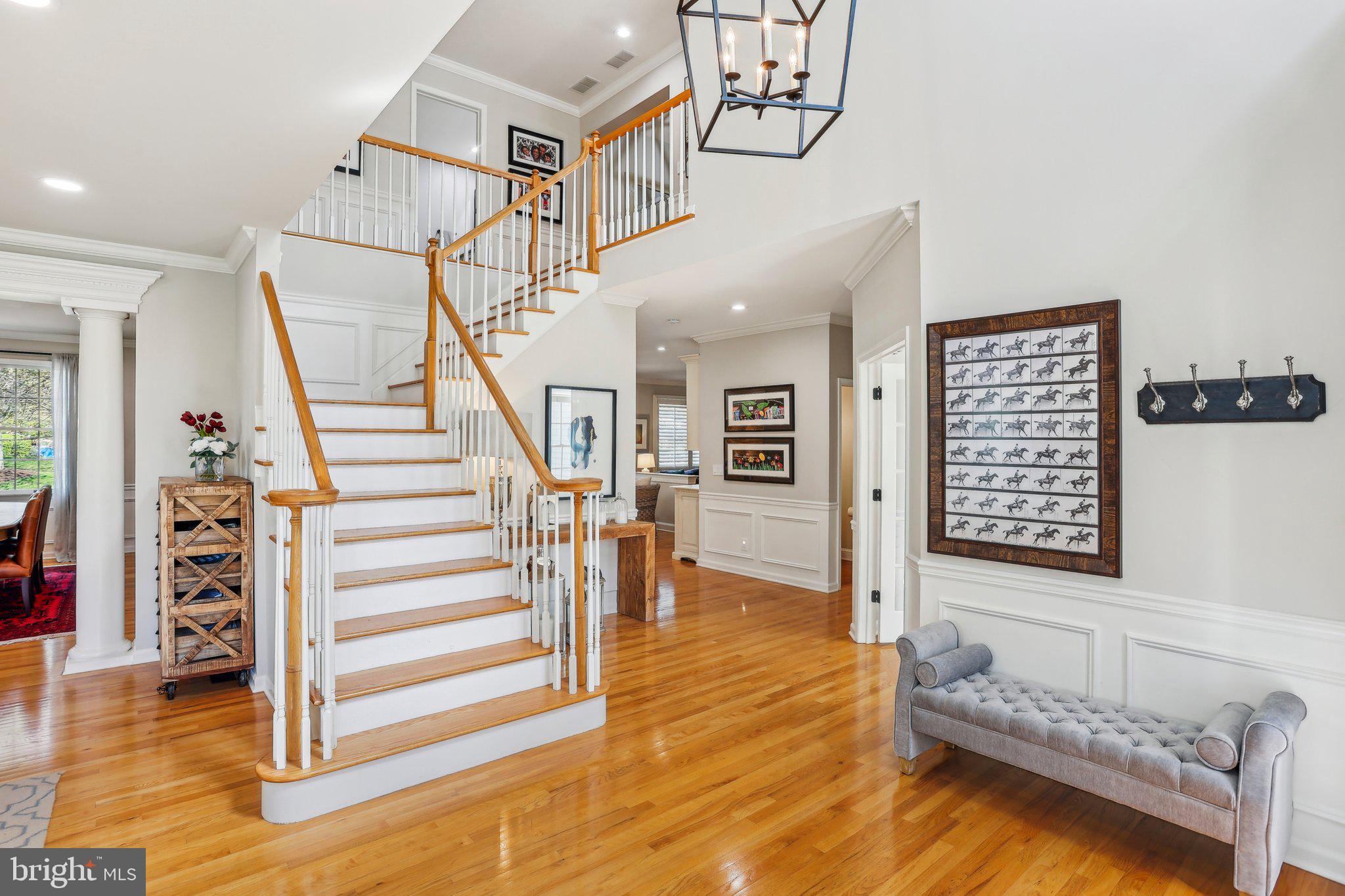2 BULL CREEK COURT