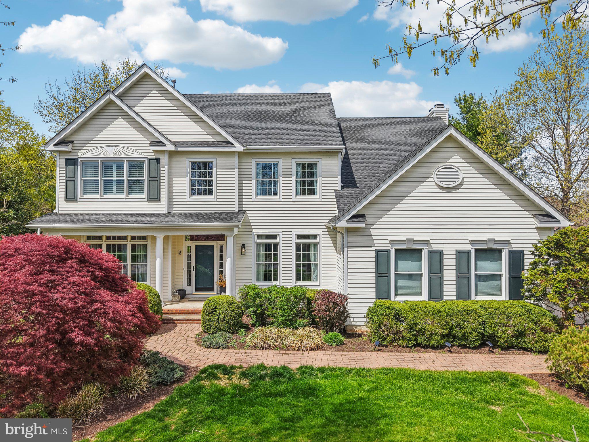 2 BULL CREEK COURT