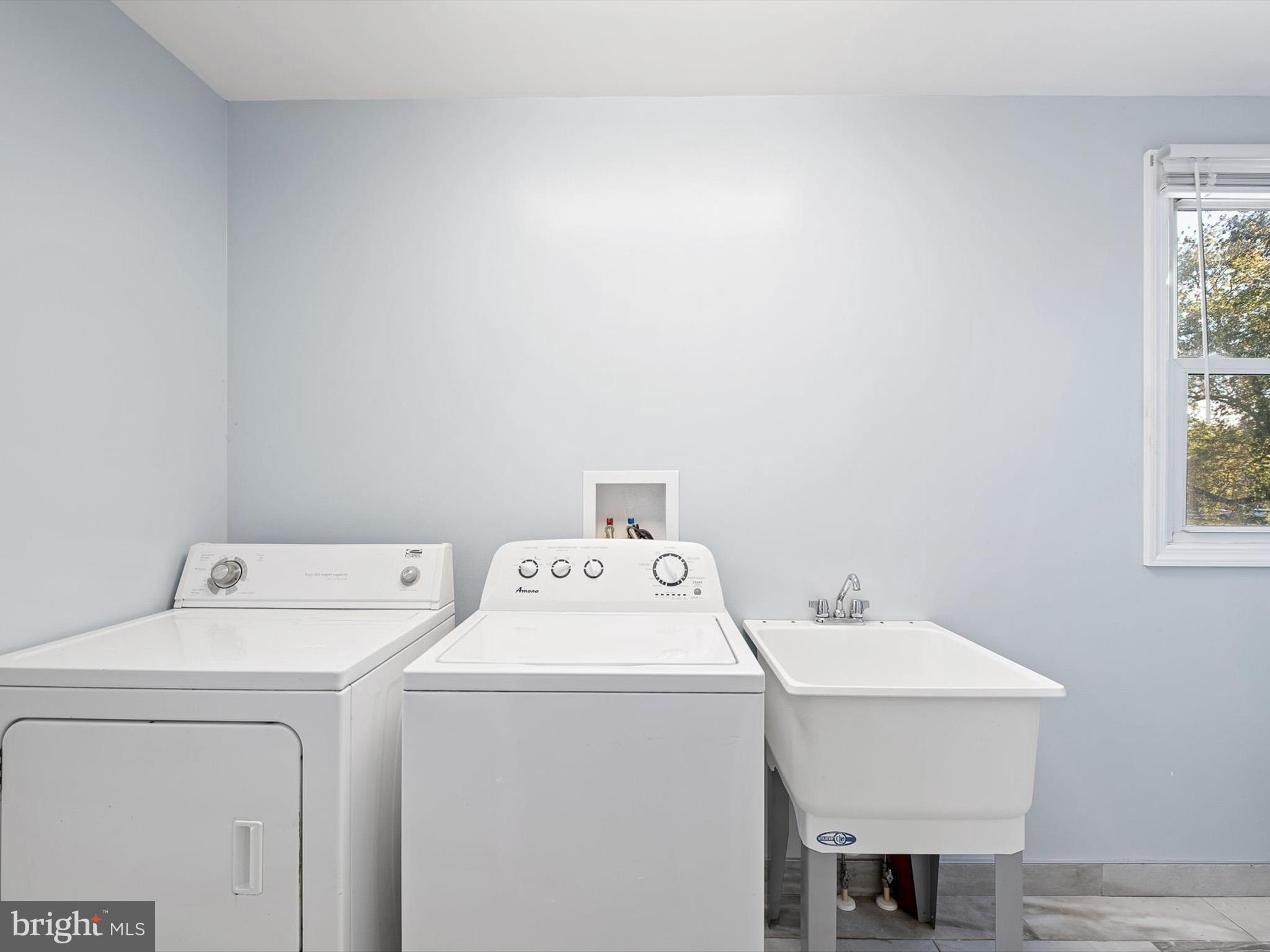 CHESAPEAKE ISLE - Residential