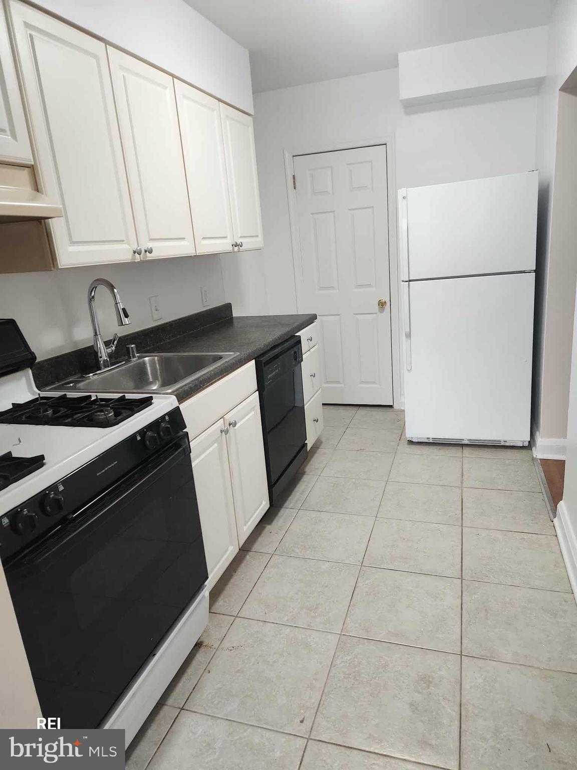 ESSEX/MIDDLESEX - Residential Lease