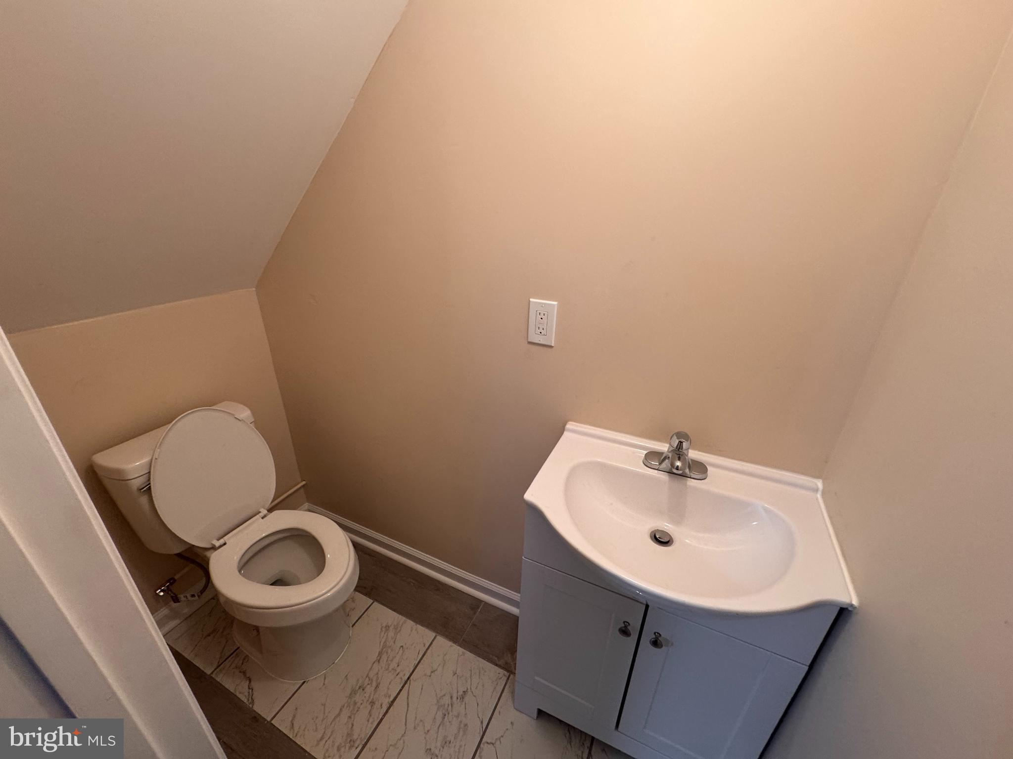 ESSEX/MIDDLESEX - Residential Lease