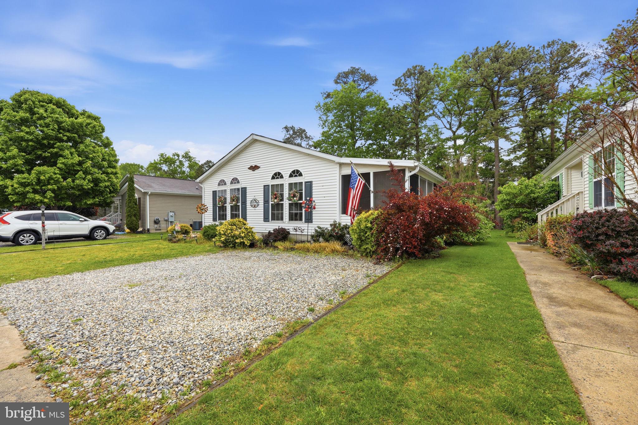 24 SYCAMORE LANE