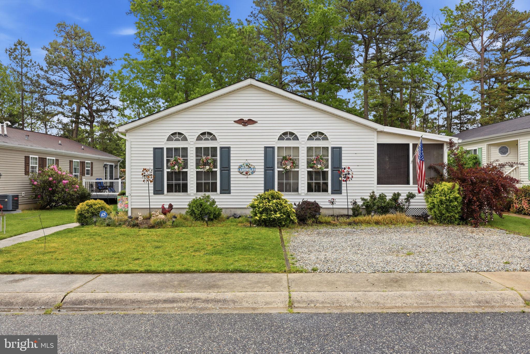 24 SYCAMORE LANE