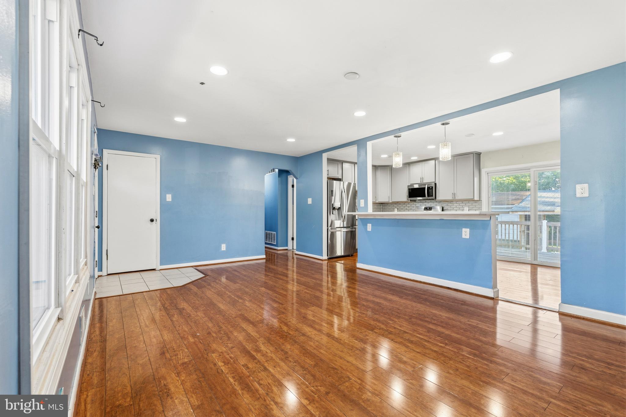 1009 LILAC LANE