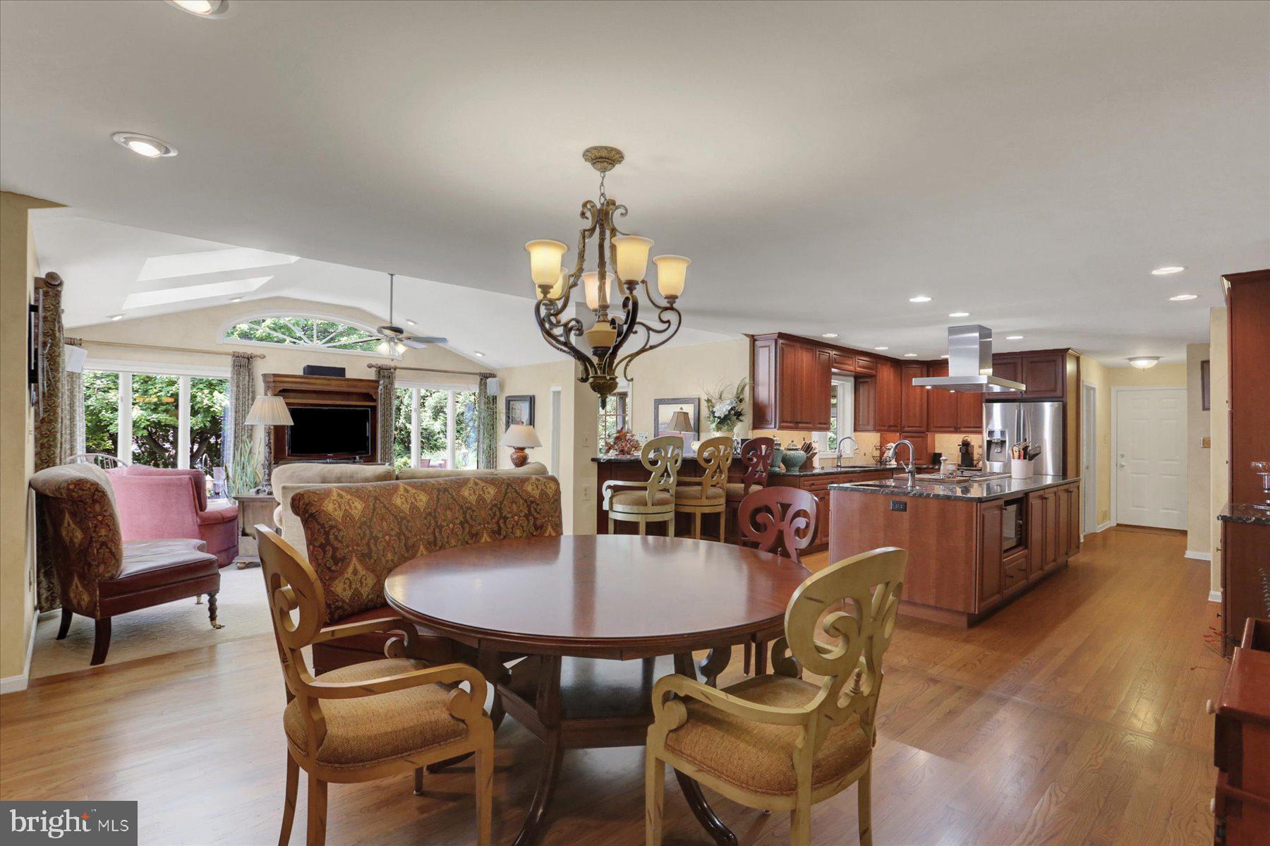 GREEN LANE MANOR - Residential