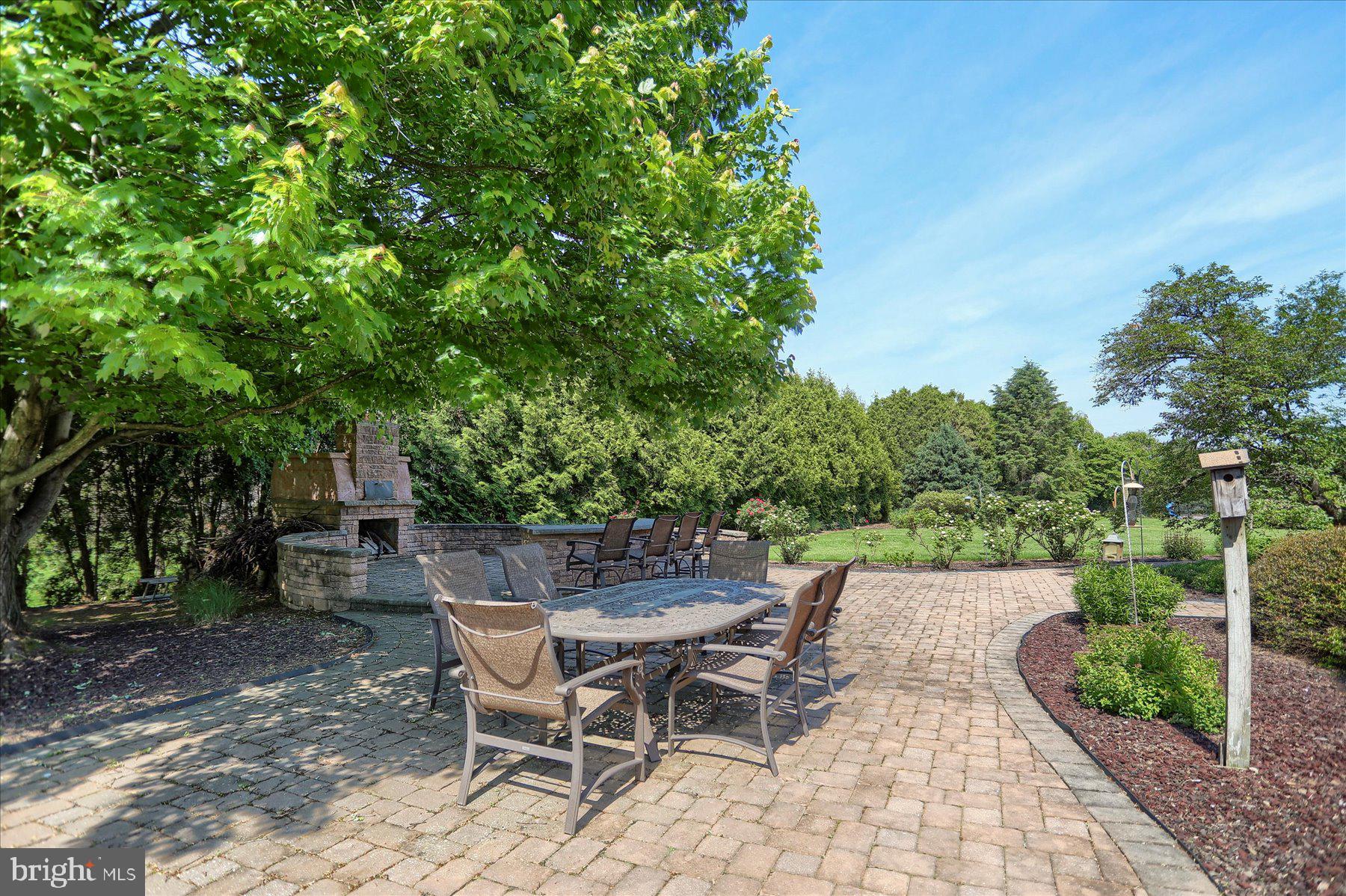 GREEN LANE MANOR - Residential