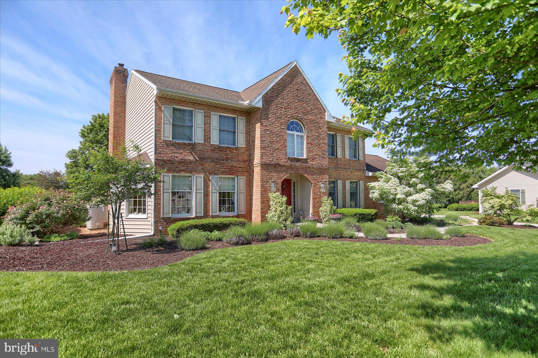 GREEN LANE MANOR - Residential