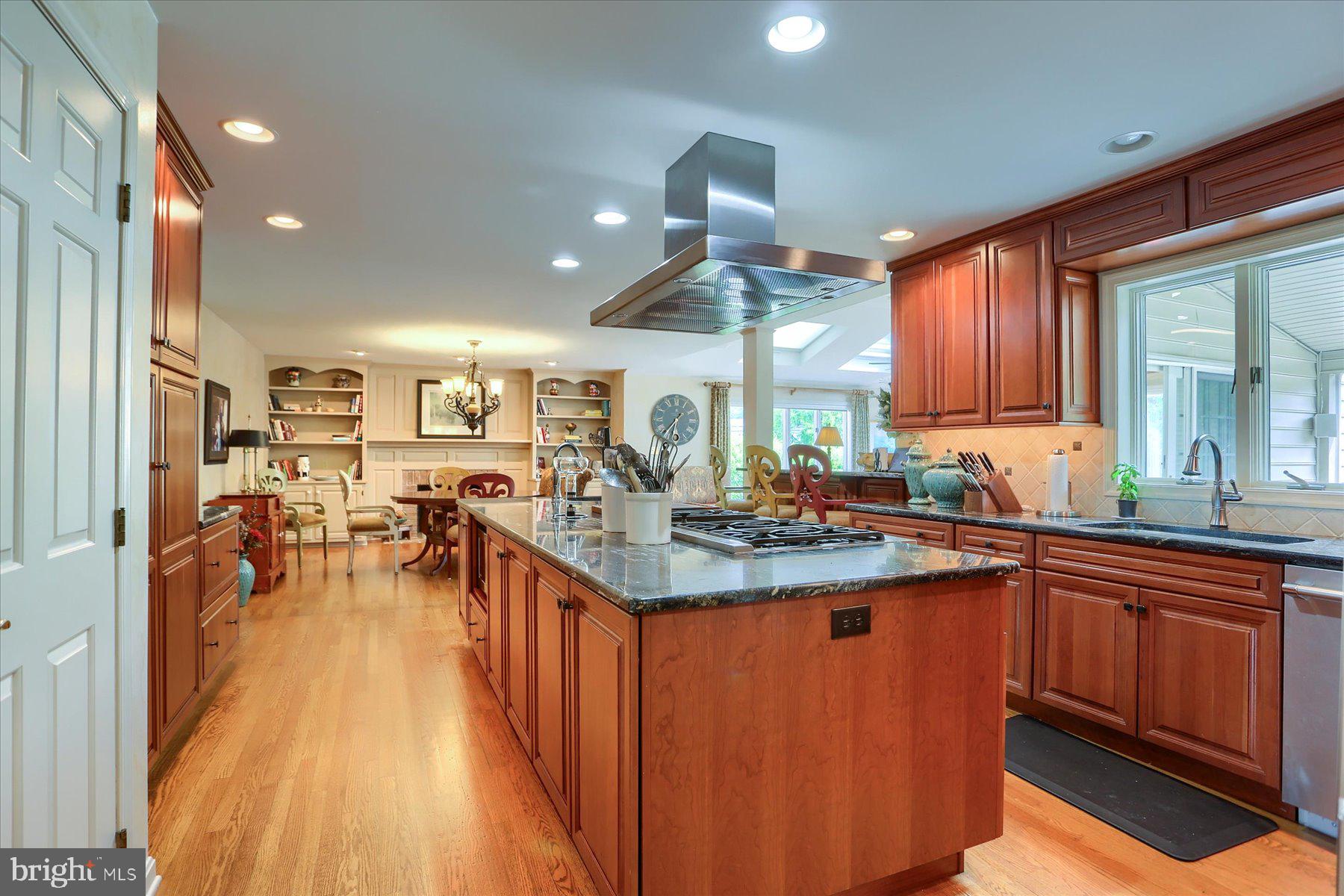 GREEN LANE MANOR - Residential