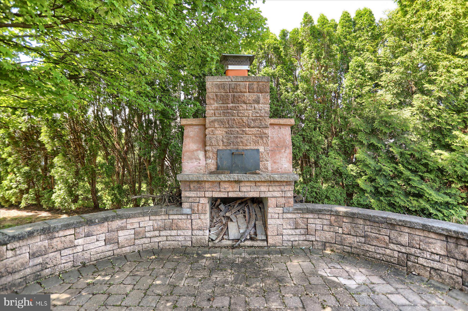 GREEN LANE MANOR - Residential