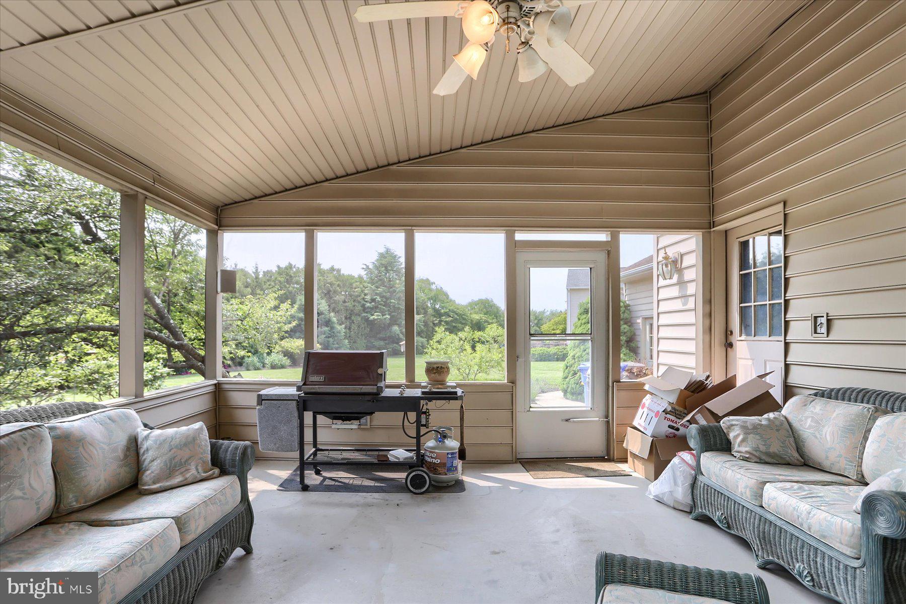 GREEN LANE MANOR - Residential