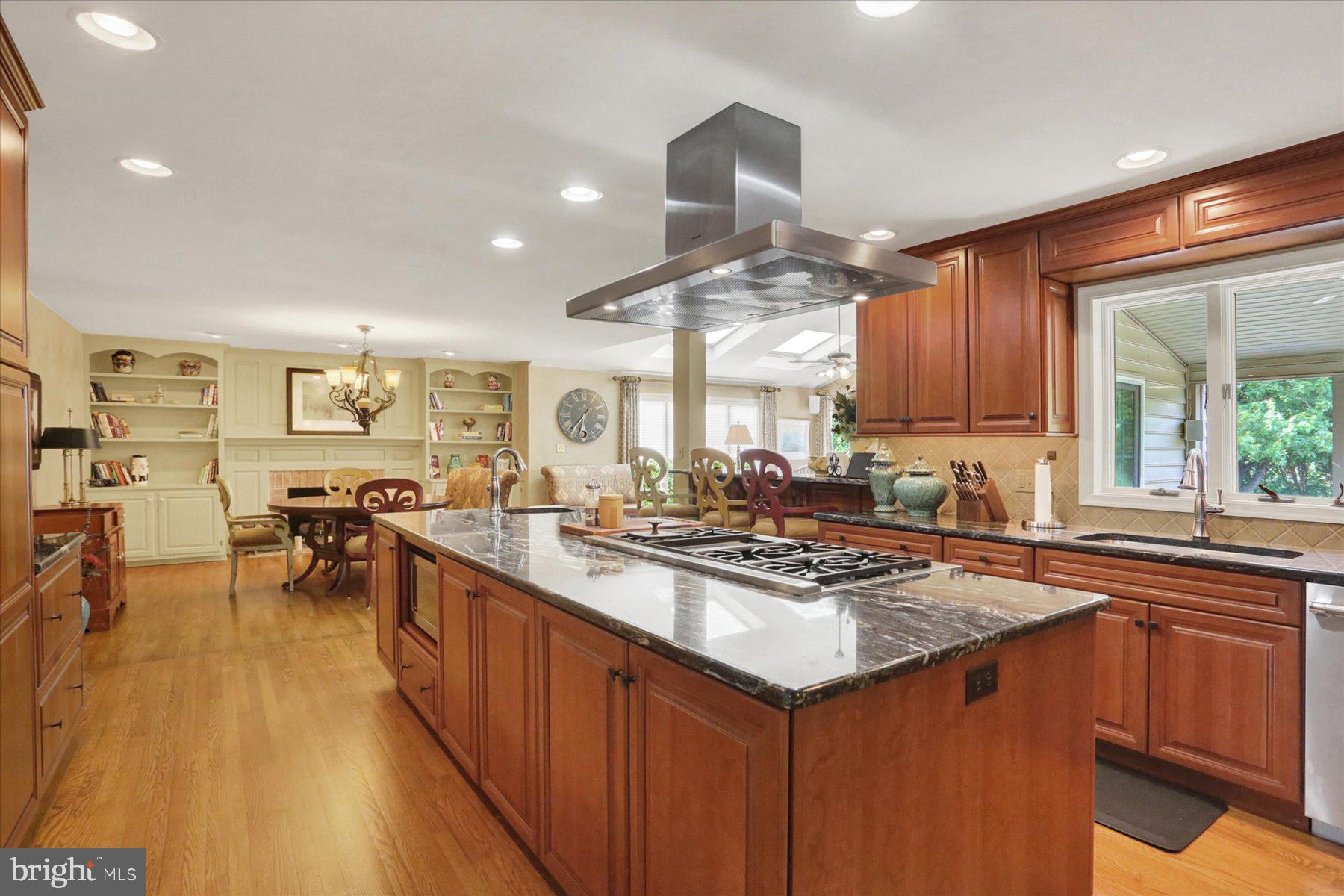 GREEN LANE MANOR - Residential