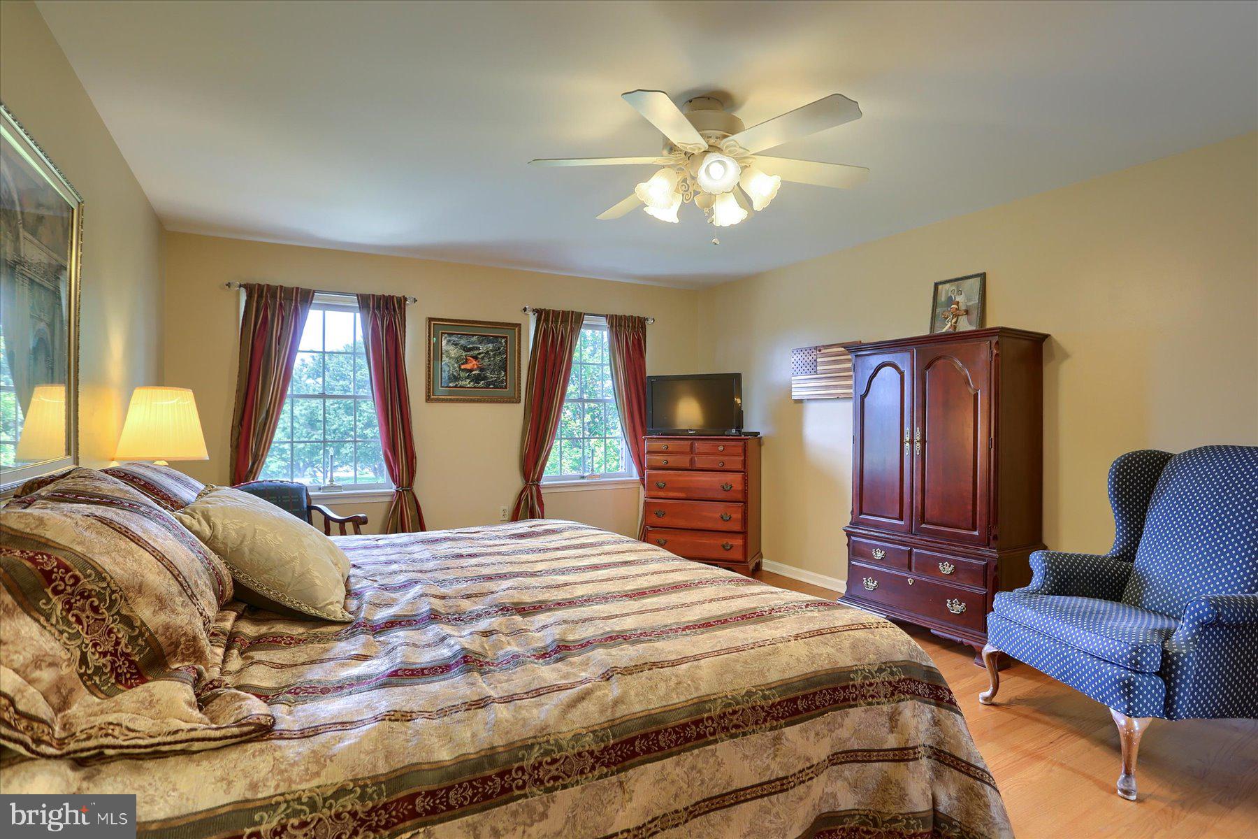 GREEN LANE MANOR - Residential