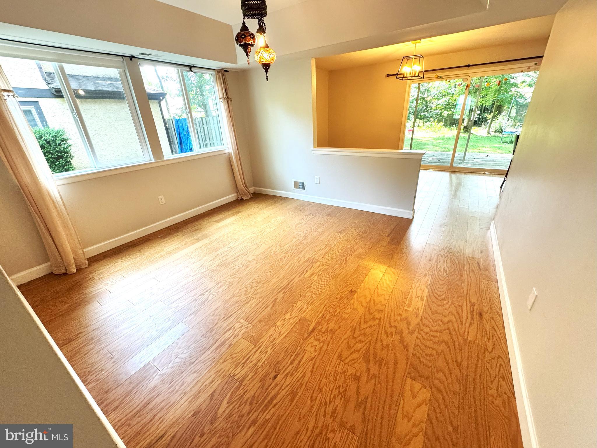 18 GOSHAWK COURT