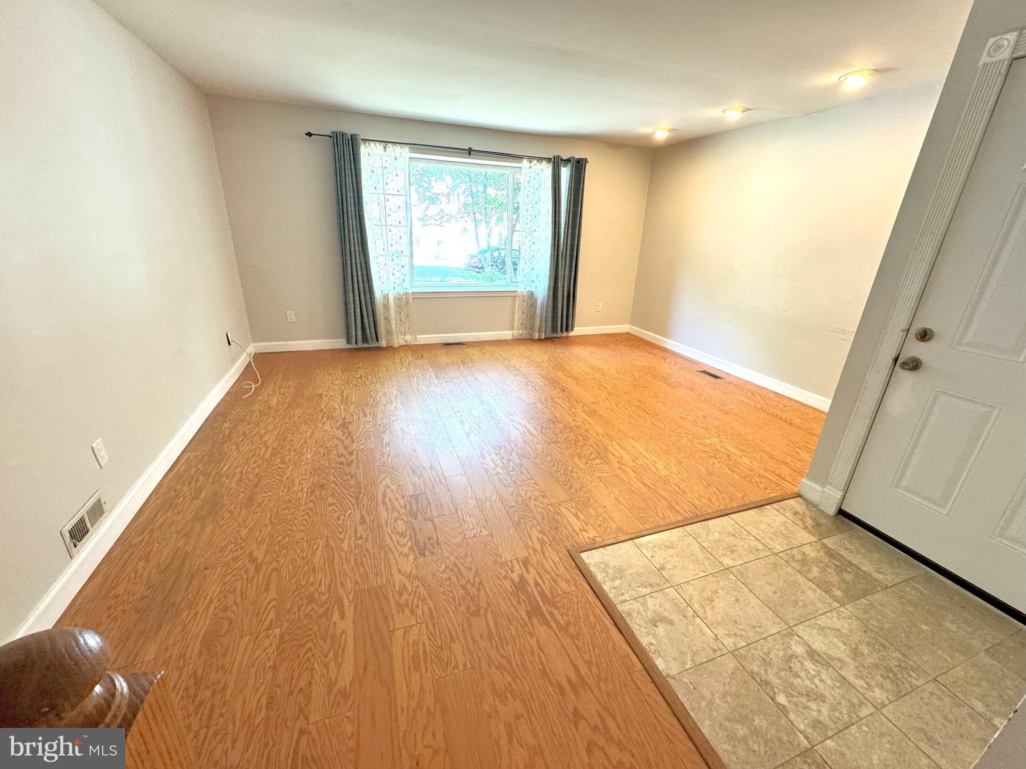 18 GOSHAWK COURT