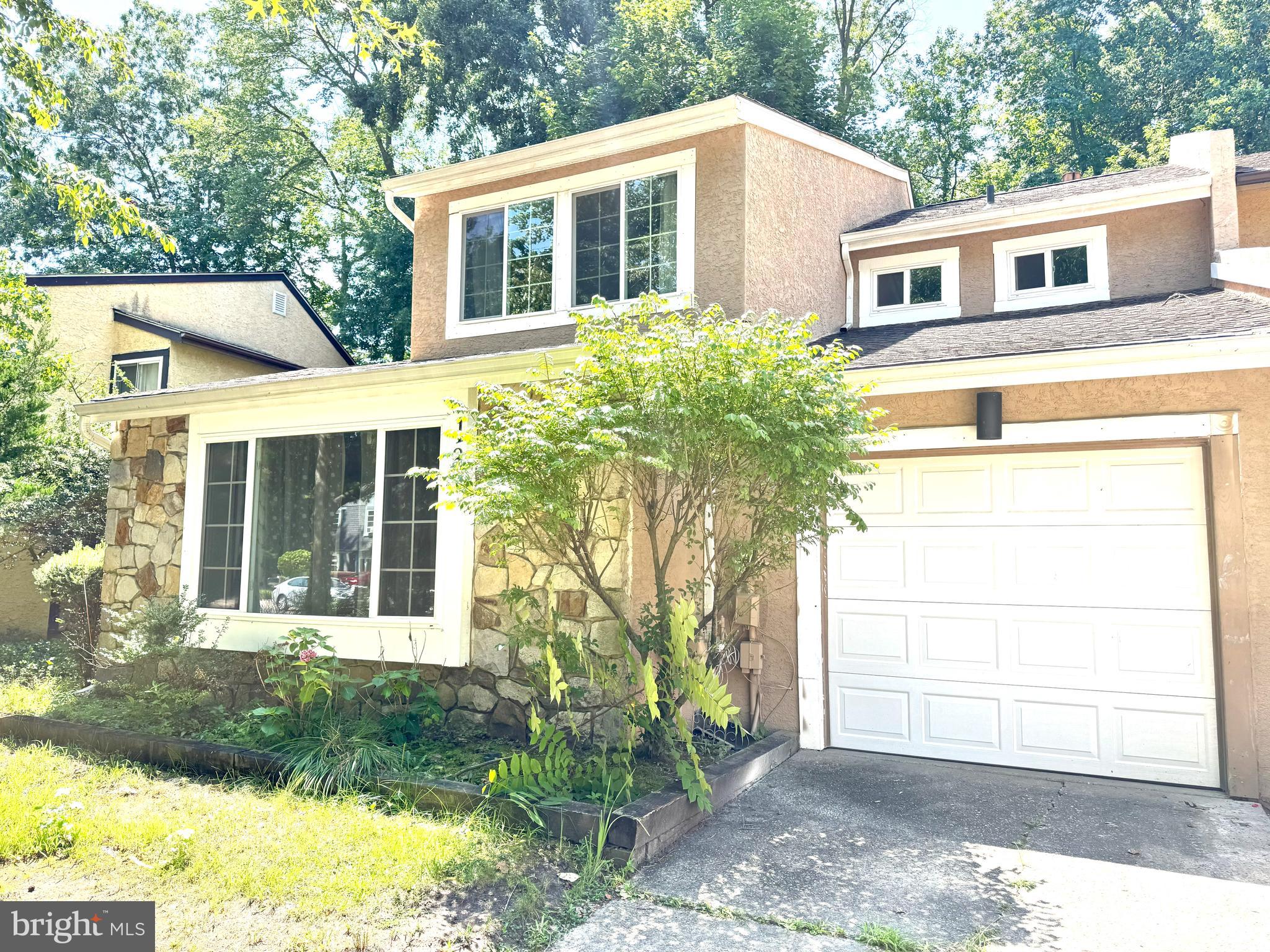 18 GOSHAWK COURT