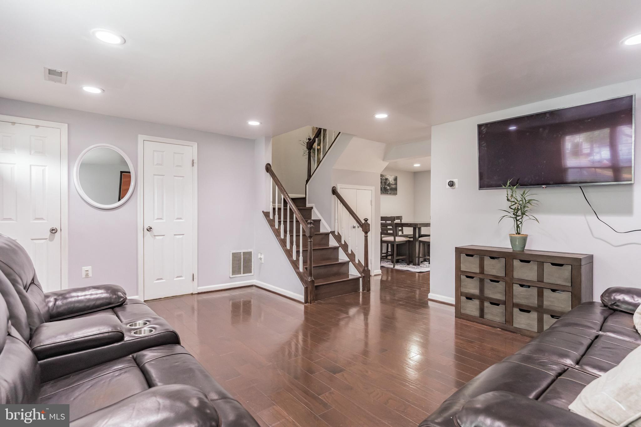 COUNTRYSIDE - Residential