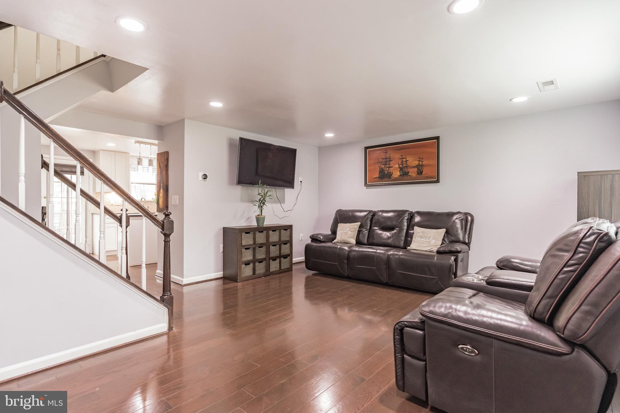 COUNTRYSIDE - Residential