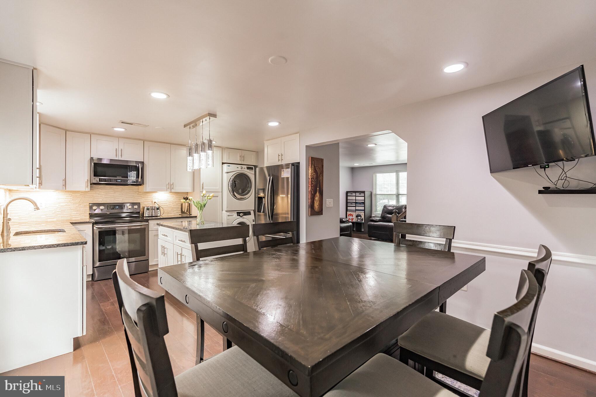 COUNTRYSIDE - Residential