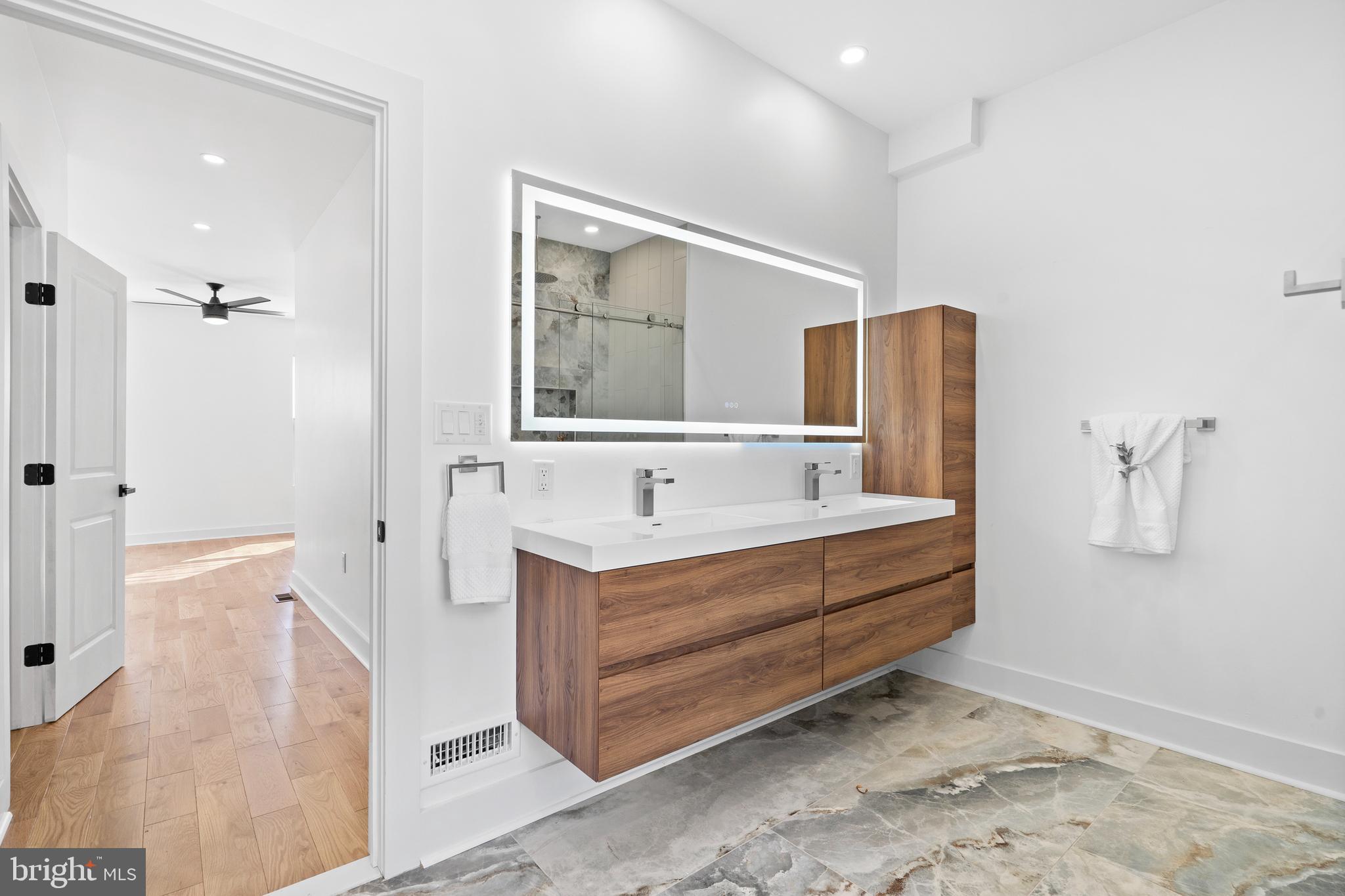 NORRIS SQUARE - Residential