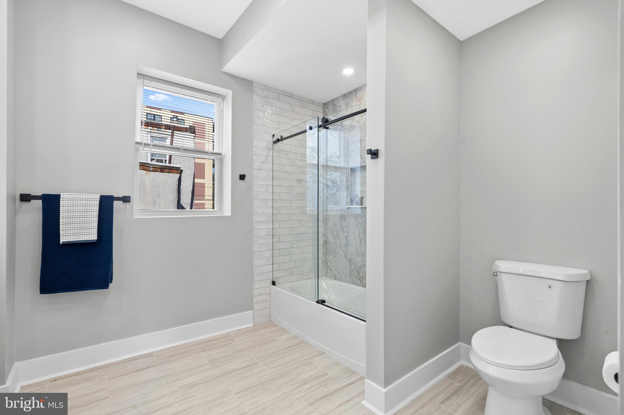 NORRIS SQUARE - Residential