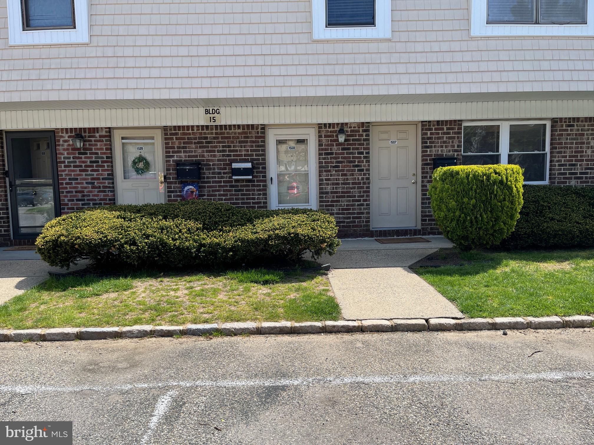 1508 SILVER COURT