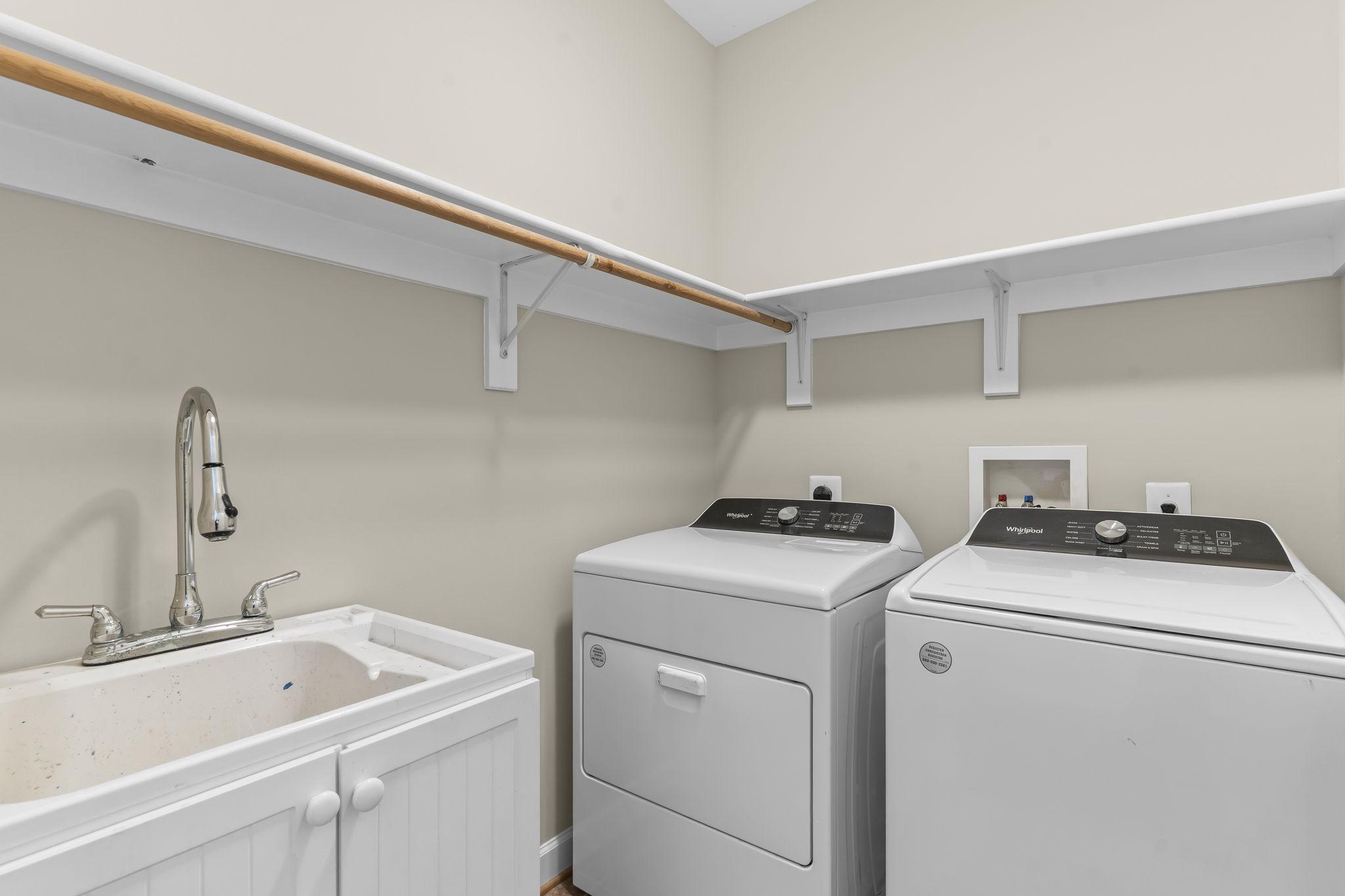 BARBERS QUARTERS - Residential