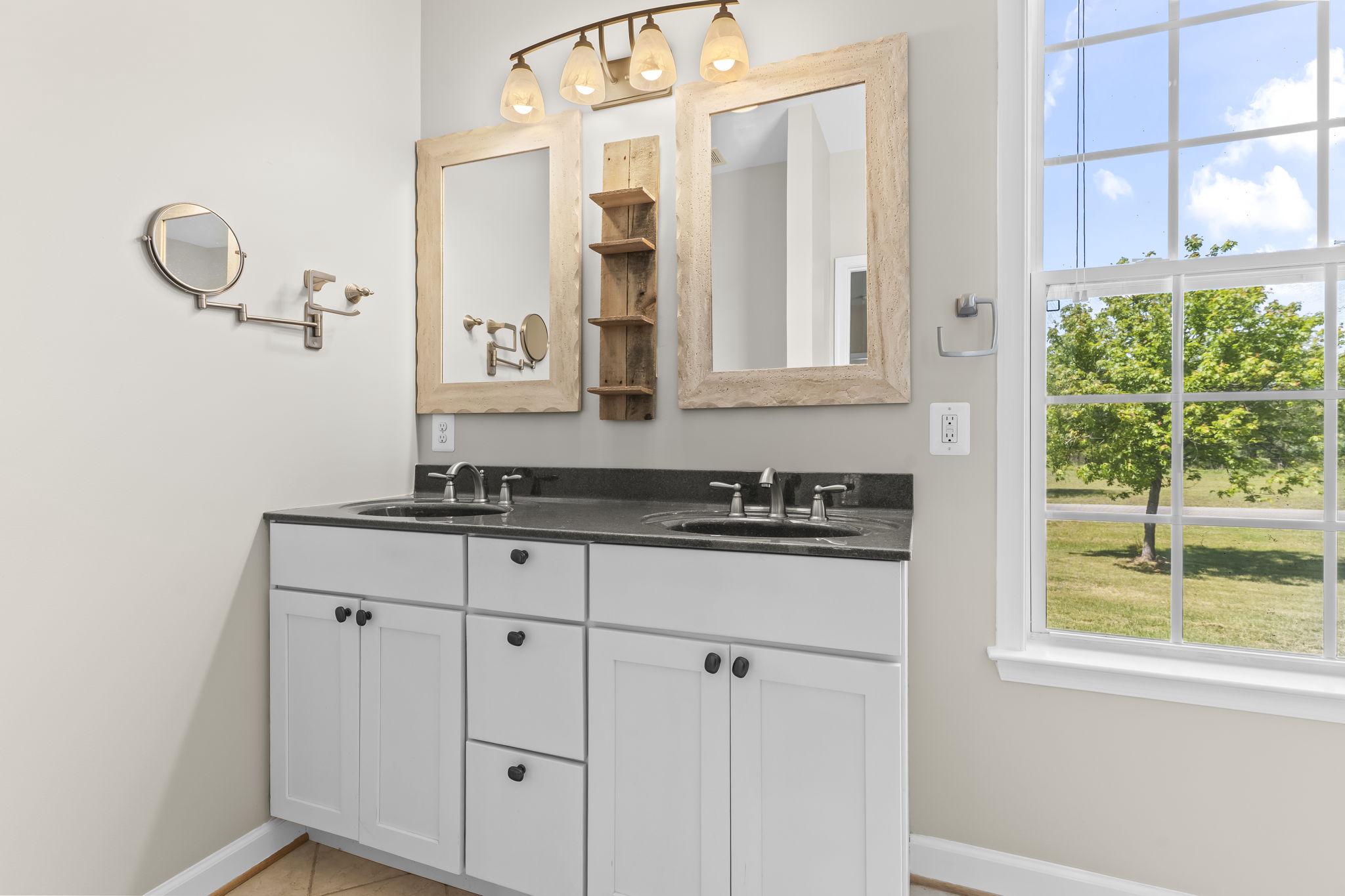 BARBERS QUARTERS - Residential