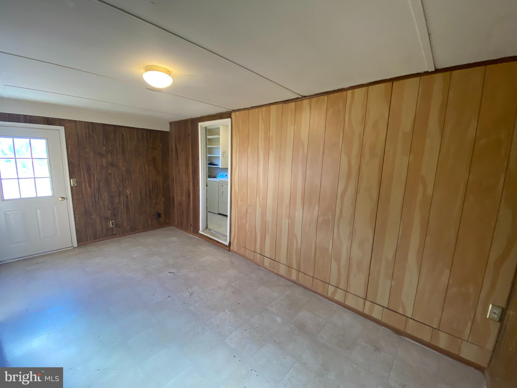 BELLEVUE COURT - Residential Lease