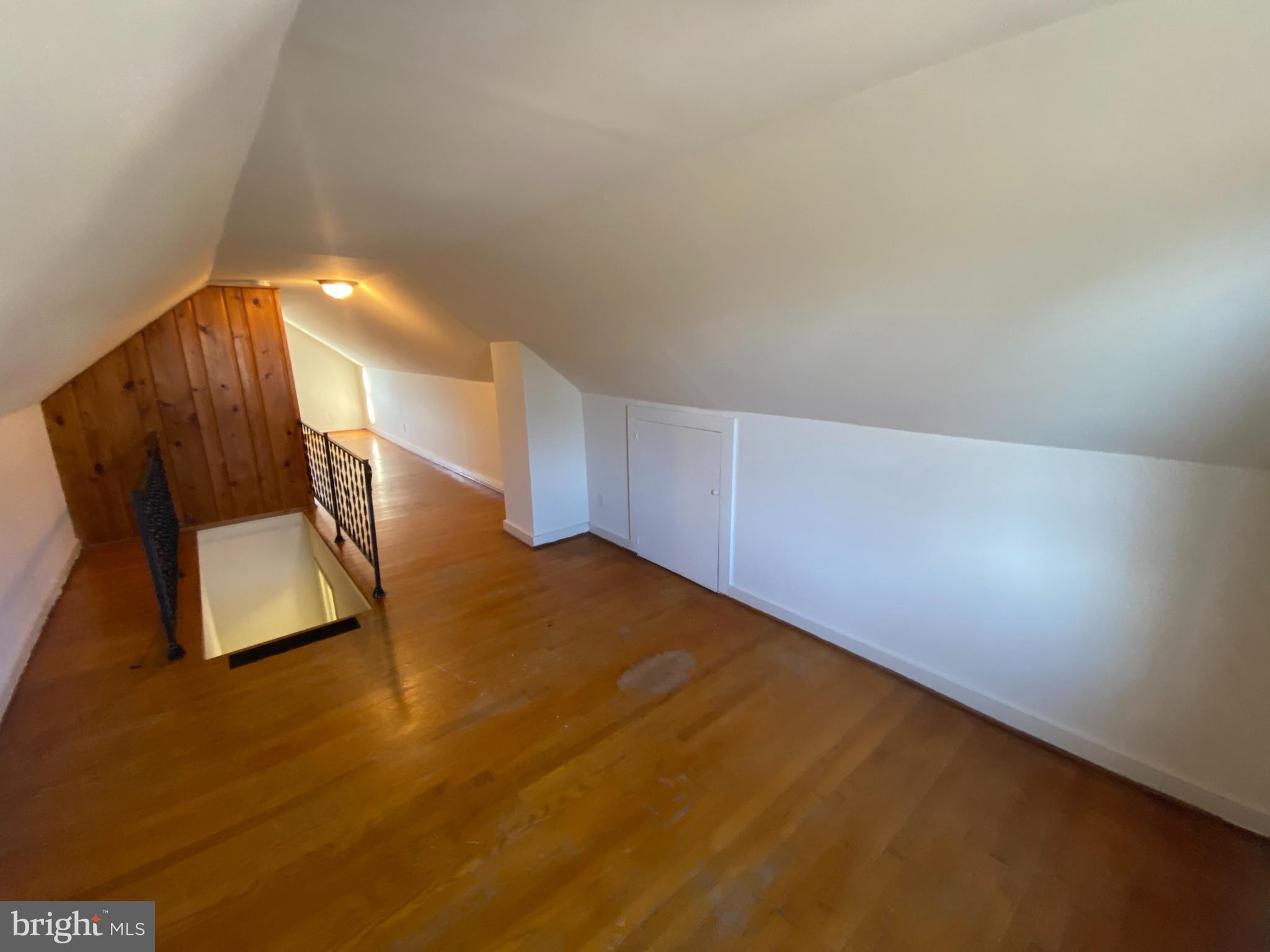 BELLEVUE COURT - Residential Lease