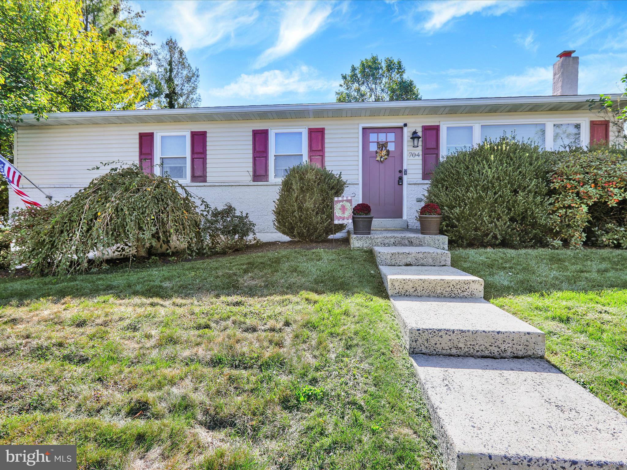 704 E 9TH STREET