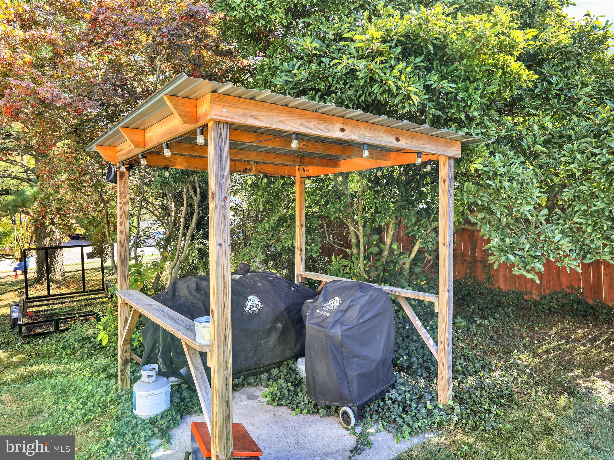 MAPLE SPRINGS - Residential