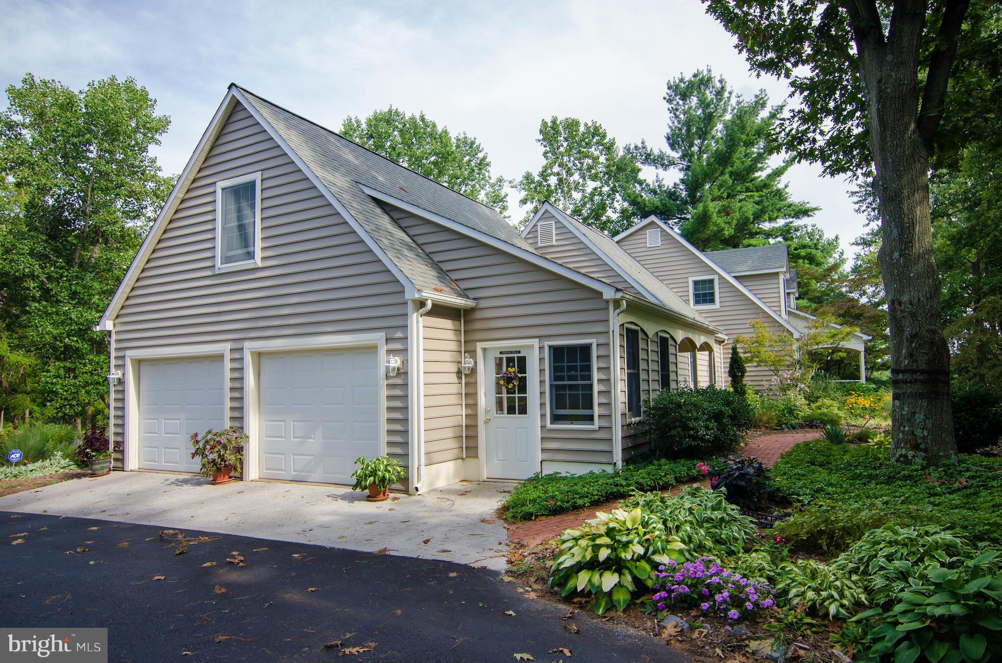 LEDGE LOWE - Residential